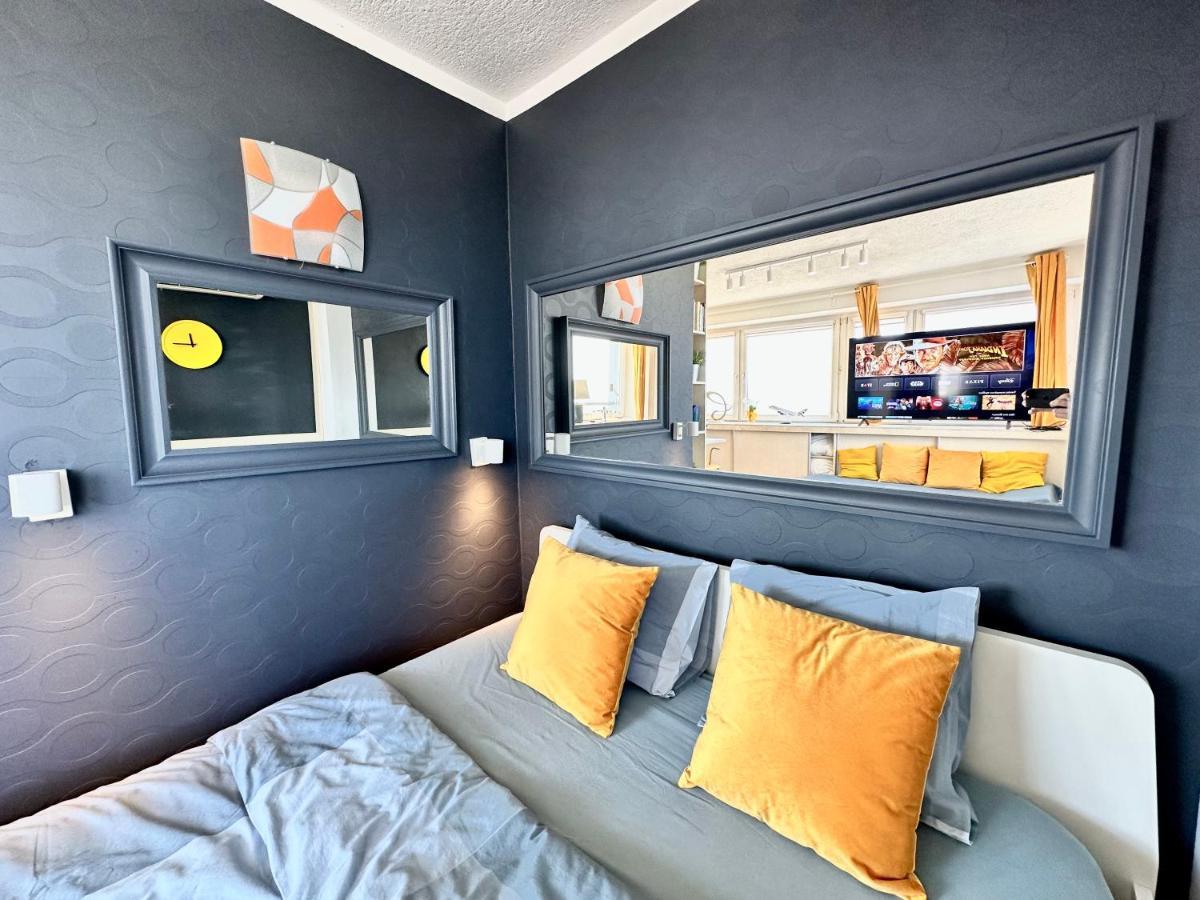 Sun Clima/Ac Metro X2 Fast Wifi 500 Mbs 70'Tv Netflix Appletv Hbo Apartment Warsaw Ngoại thất bức ảnh