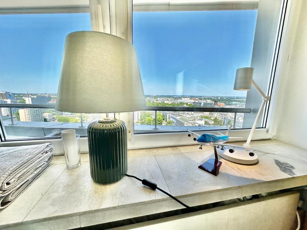 Sun Clima/Ac Metro X2 Fast Wifi 500 Mbs 70'Tv Netflix Appletv Hbo Apartment Warsaw Ngoại thất bức ảnh